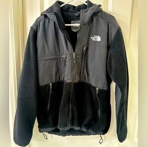 The North Face Men’s M Black Hooded Jacket